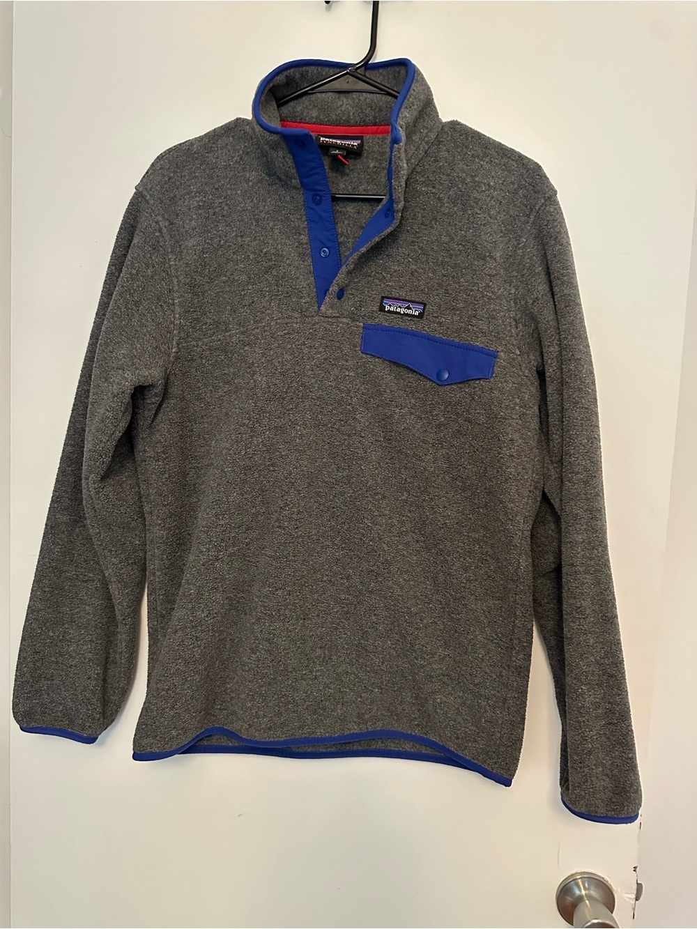 Patagonia Synchilla Gray Fleece Pullover with Blue Trim